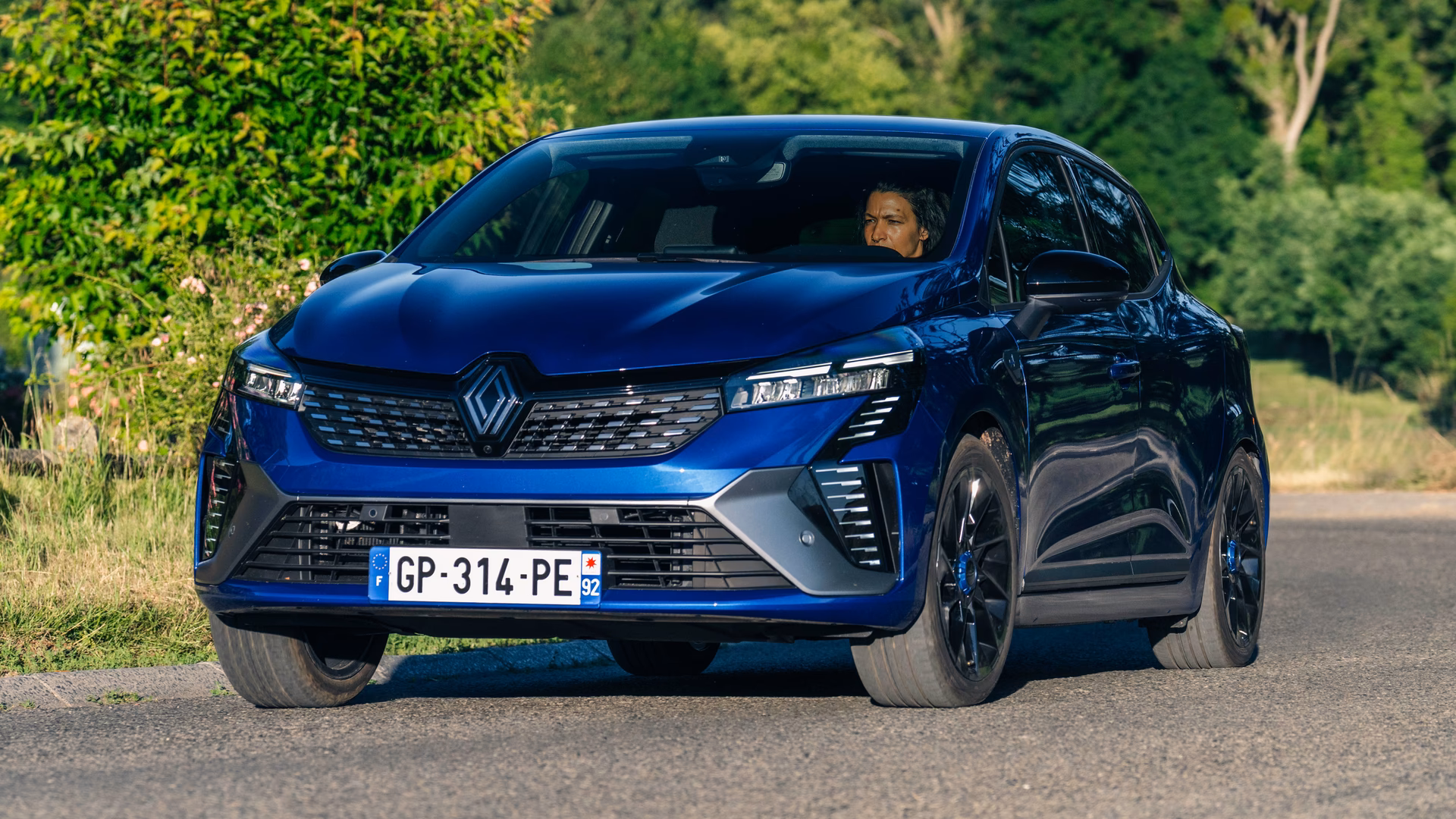 ¿Cuántos kilómetros me puedo pasar para el service Renault?