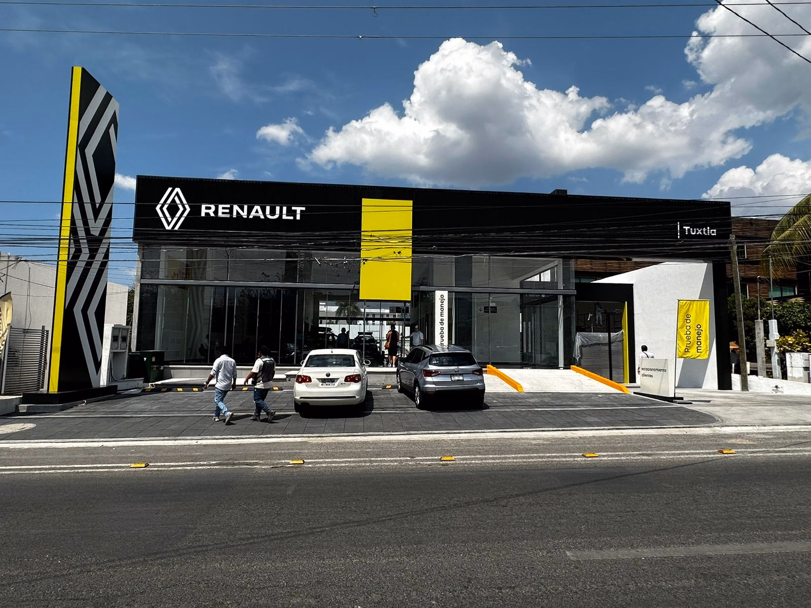 ¿Cuánto vale el coche más barato de la Renault?