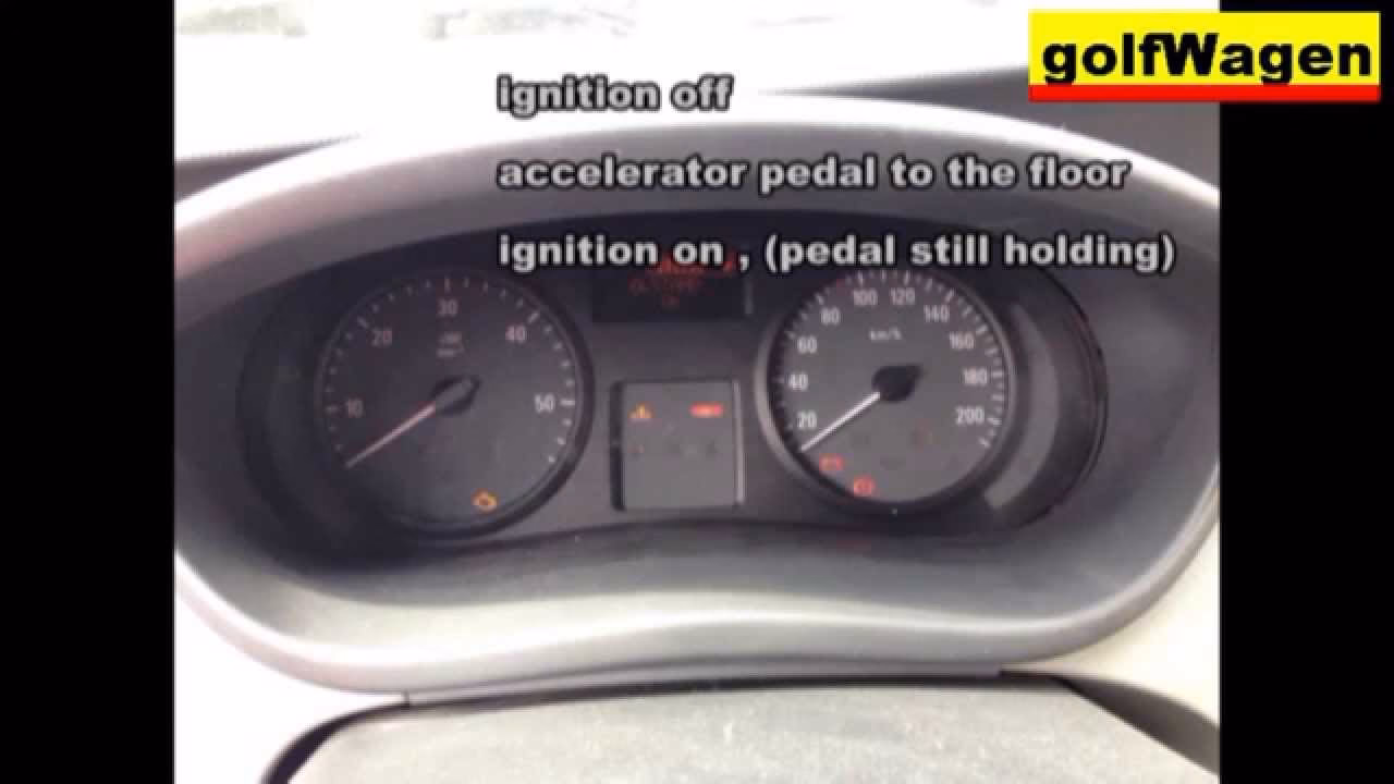 ¿Cómo borrar el testigo de mantenimiento de Renault?