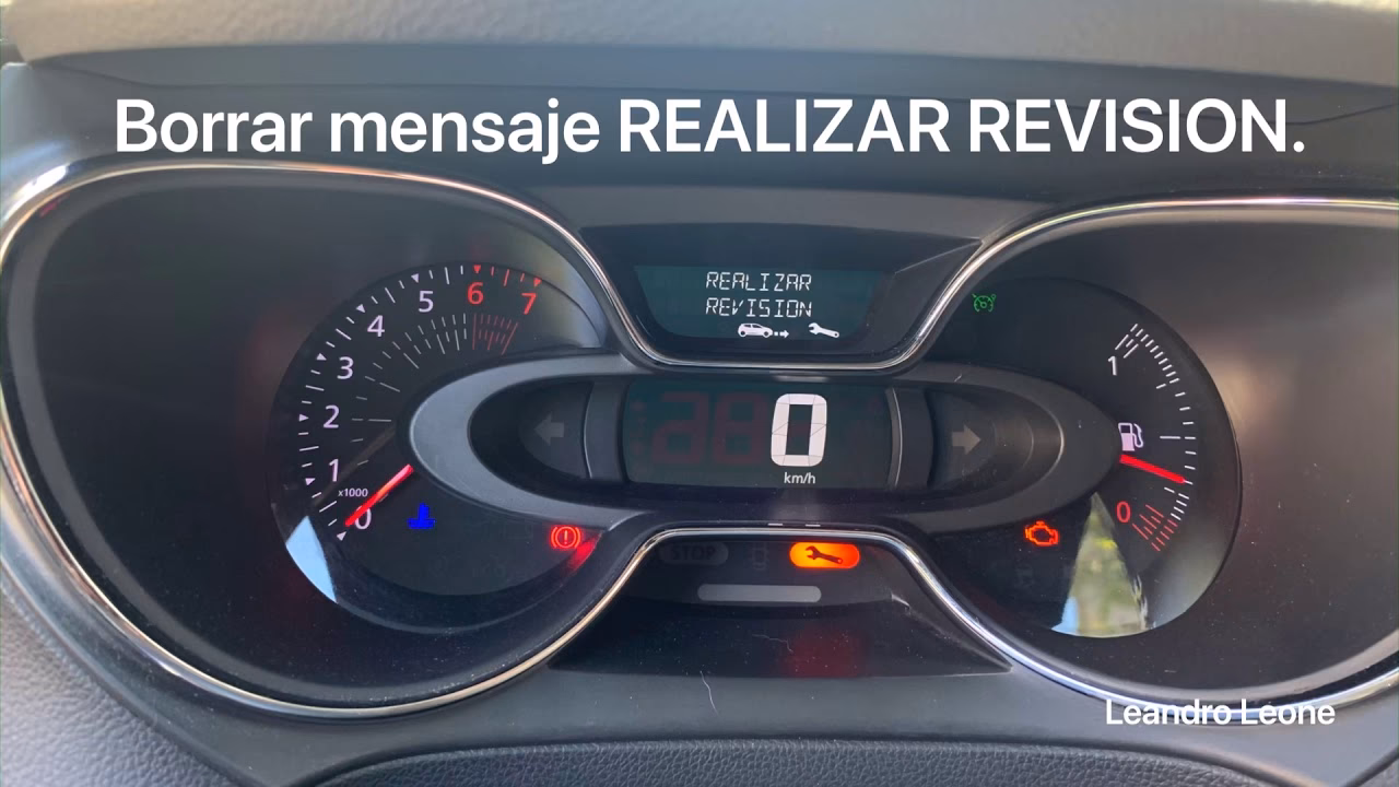 ¿Cómo reiniciar el testigo de AdBlue en Renault Trafic?