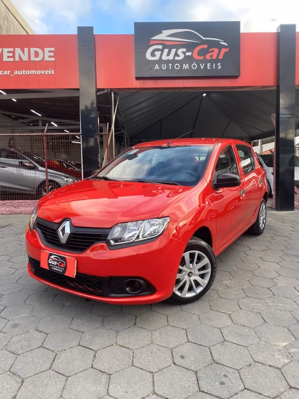 ¿Qué motor tiene el Renault Sandero 2010?