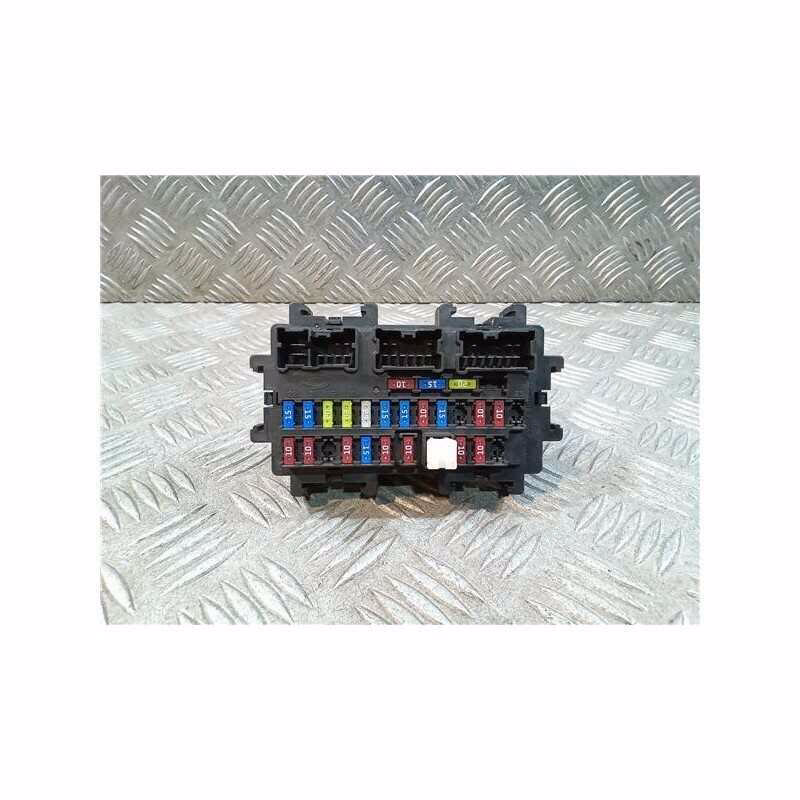 ¿Qué caja tiene la Koleos?