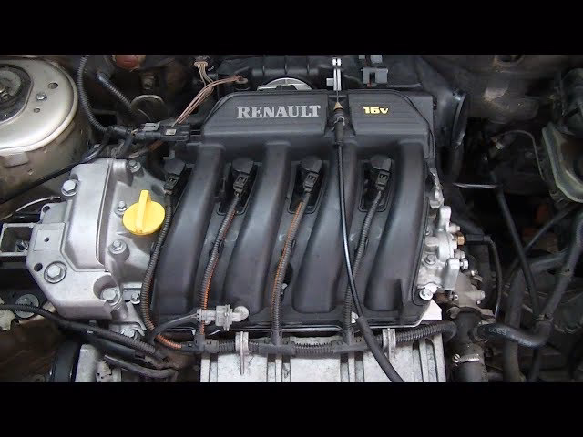 ¿Dónde está la válvula PCV en un Renault Clio?