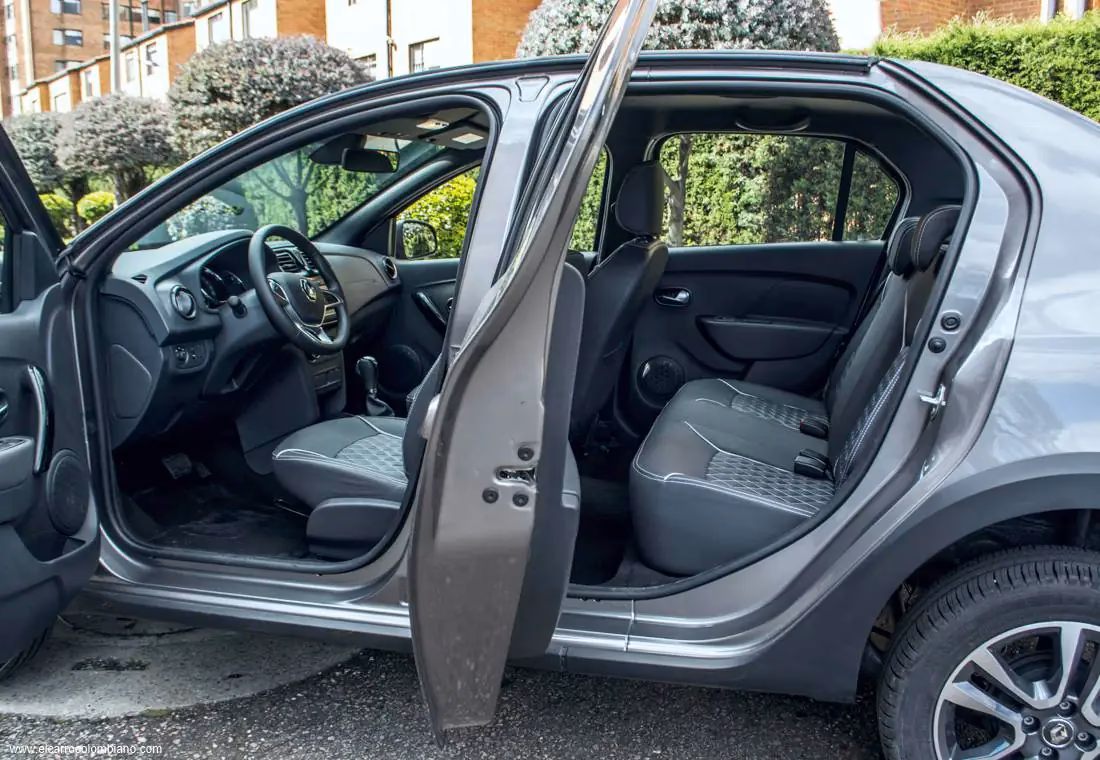 ¿Qué significa door ajar en el tablero?