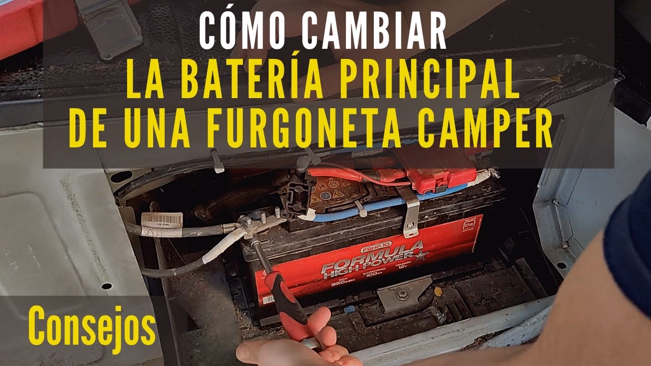 ¿Dónde está ubicada la batería en el motor?