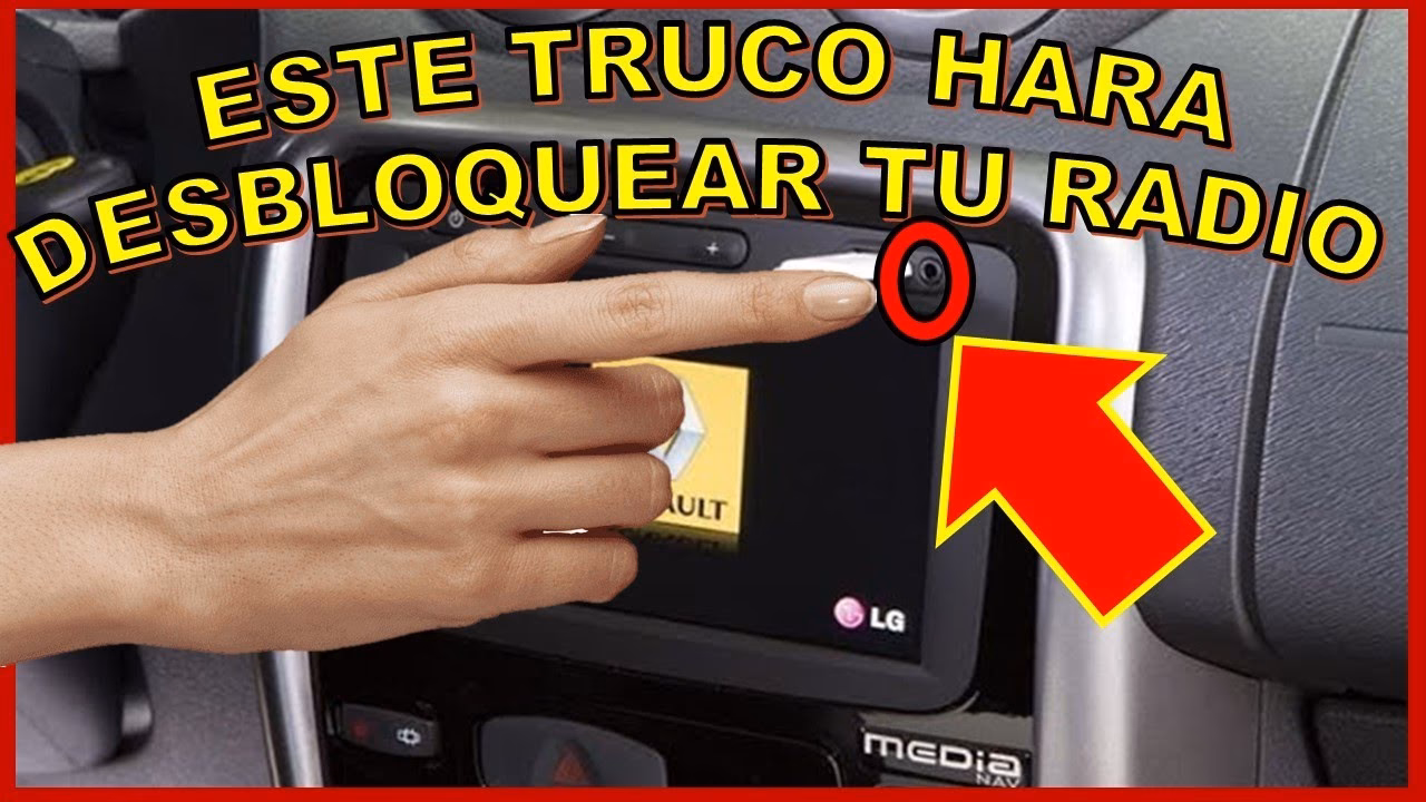 ¿Cómo encuentro el código de 4 dígitos para la radio de mi auto?