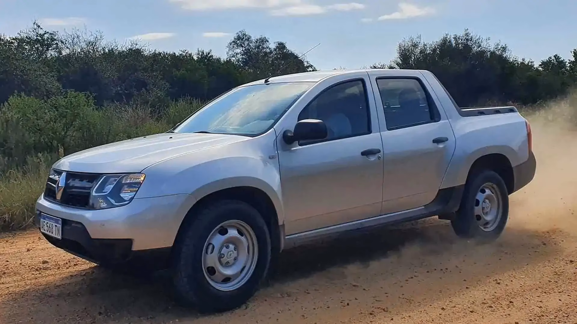 ¿Cuál es el consumo de combustible de la Renault Oroch?