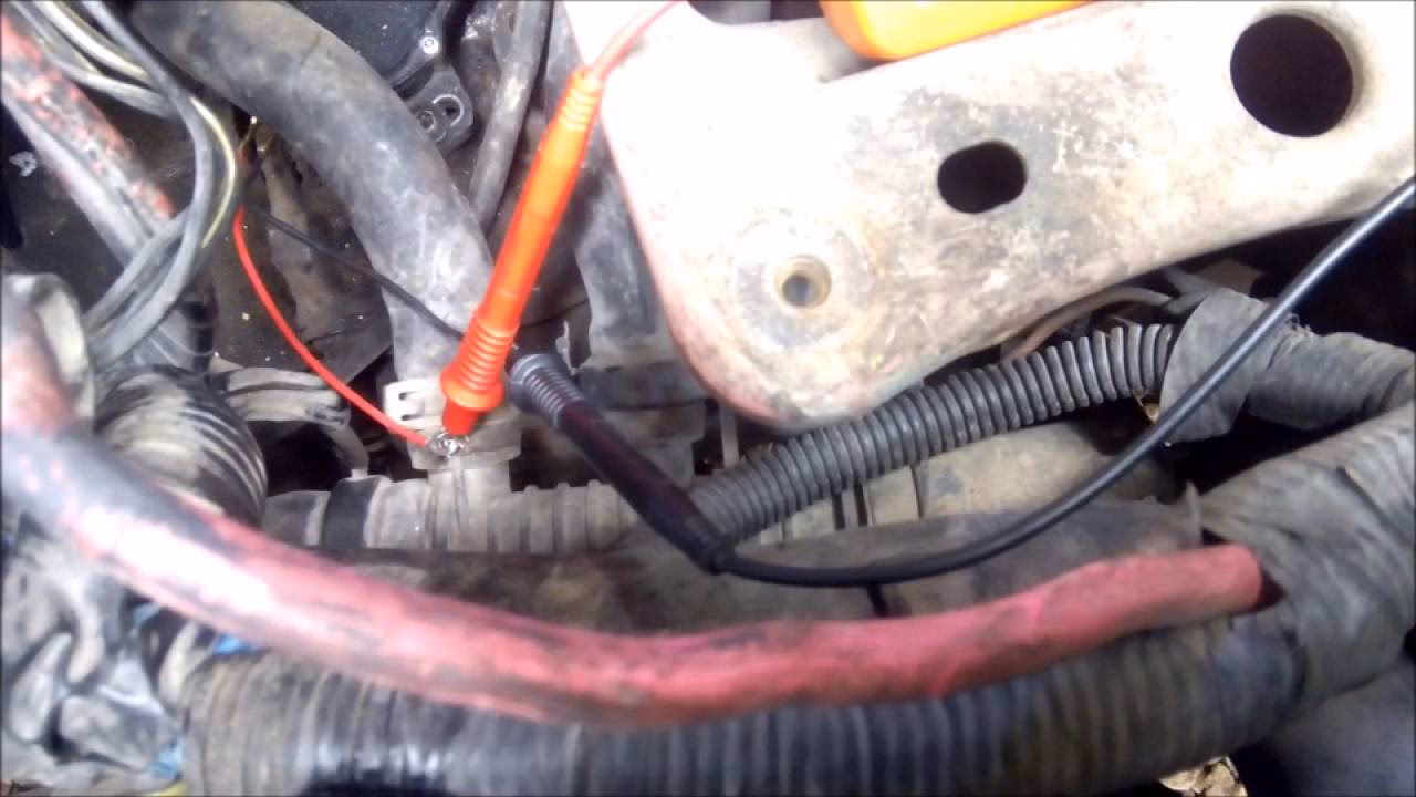 ¿Dónde está la palanca selectora de cambios?