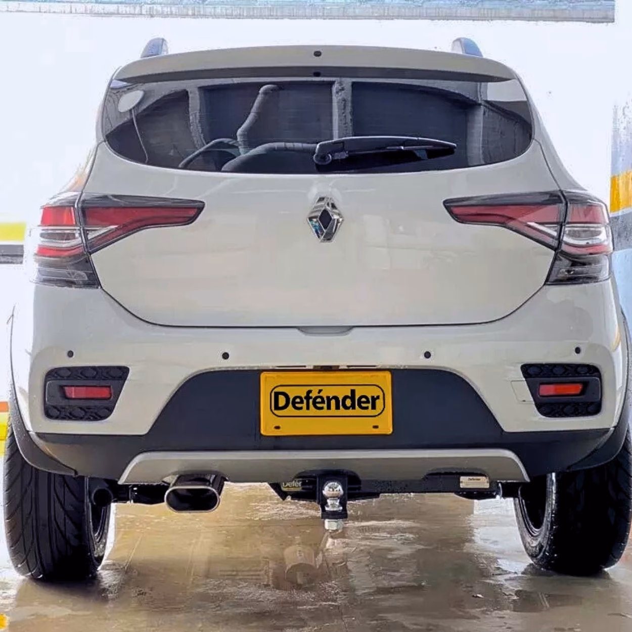 ¿Dónde está el gancho para remolcar?