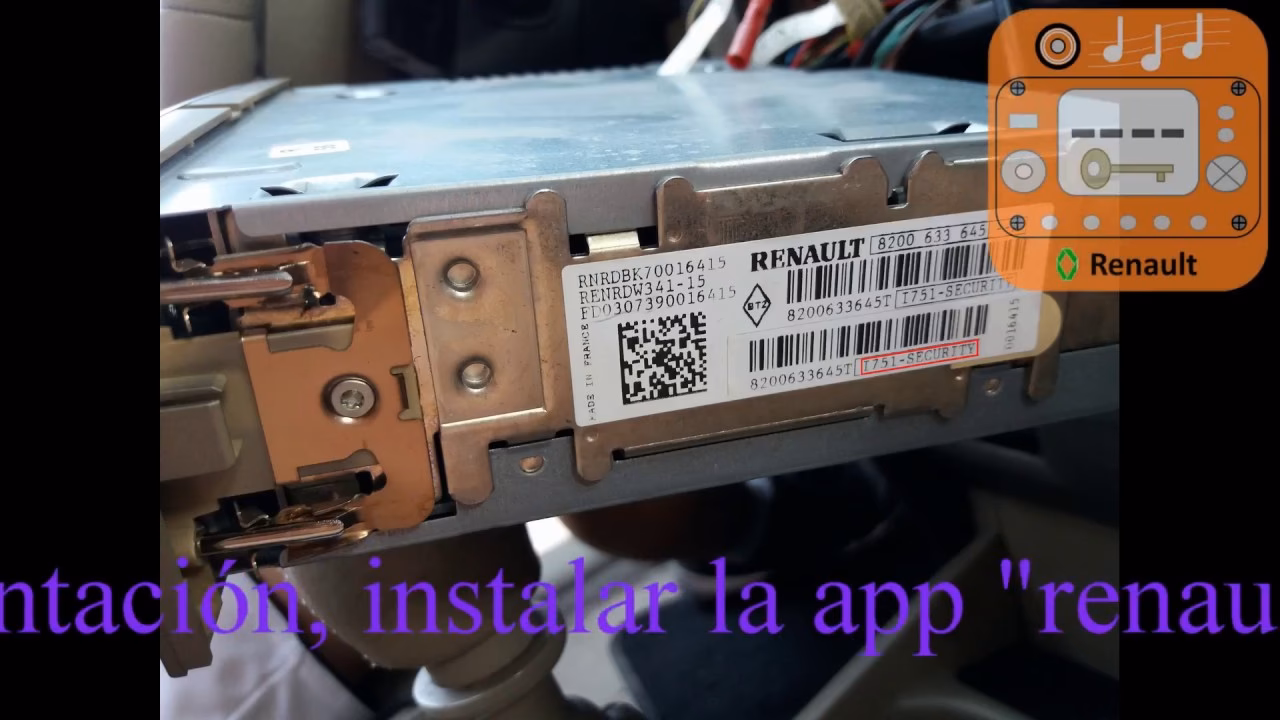 ¿Dónde se encuentra la entrada auxiliar?