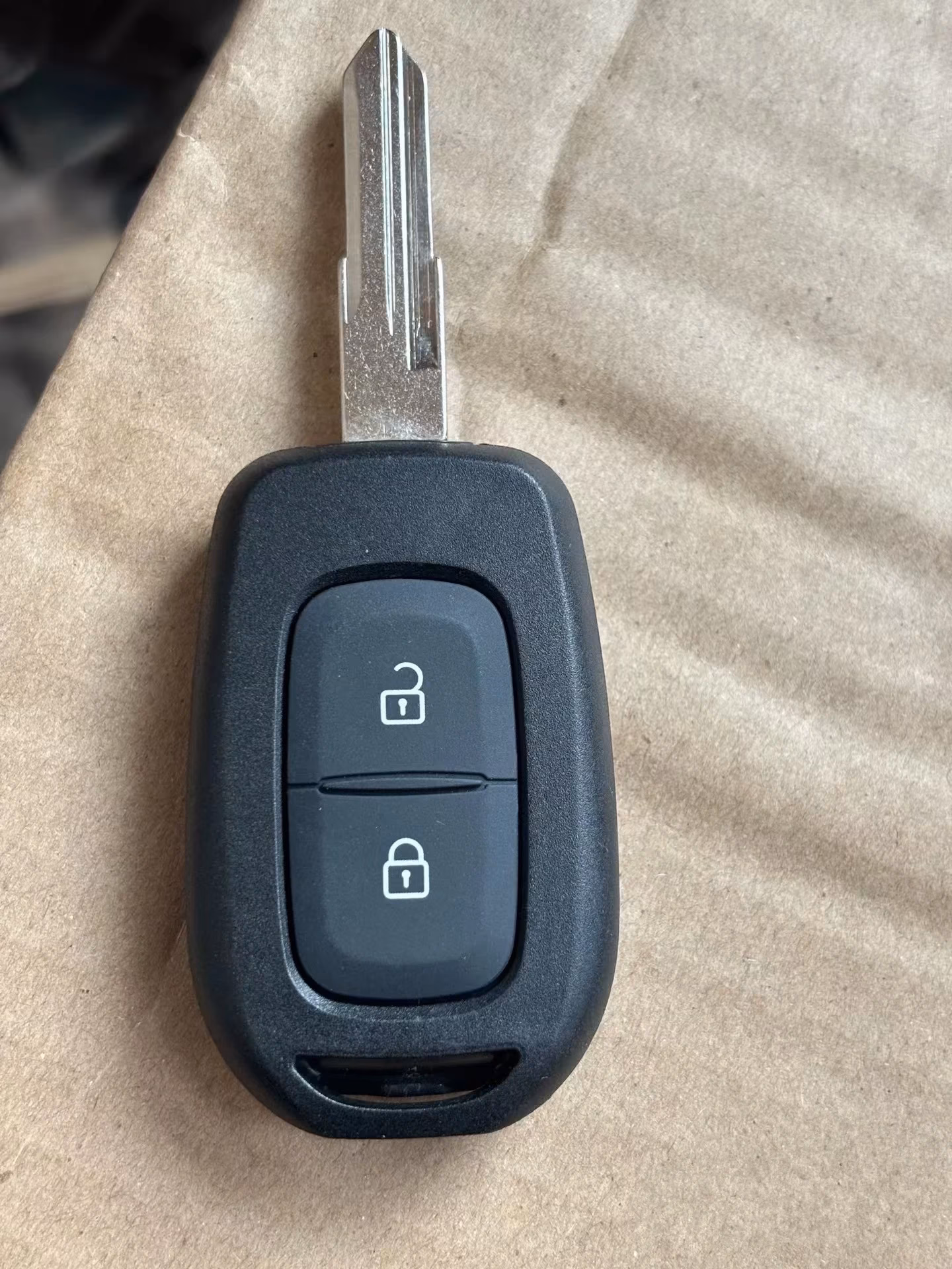 ¿Qué hacer si no tengo la llave de mi carro?