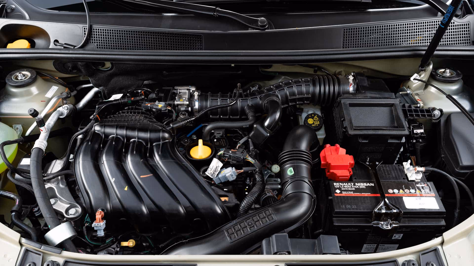 ¿Qué motor tiene el Renault Sandero 2015?