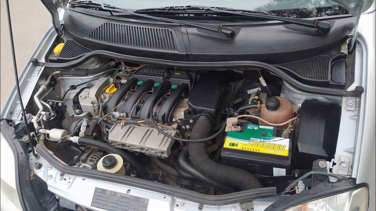 ¿Cuántos kilómetros por litro da un megane?