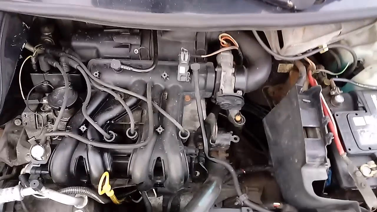 ¿Qué motor tiene el Renault Twingo modelo 98?