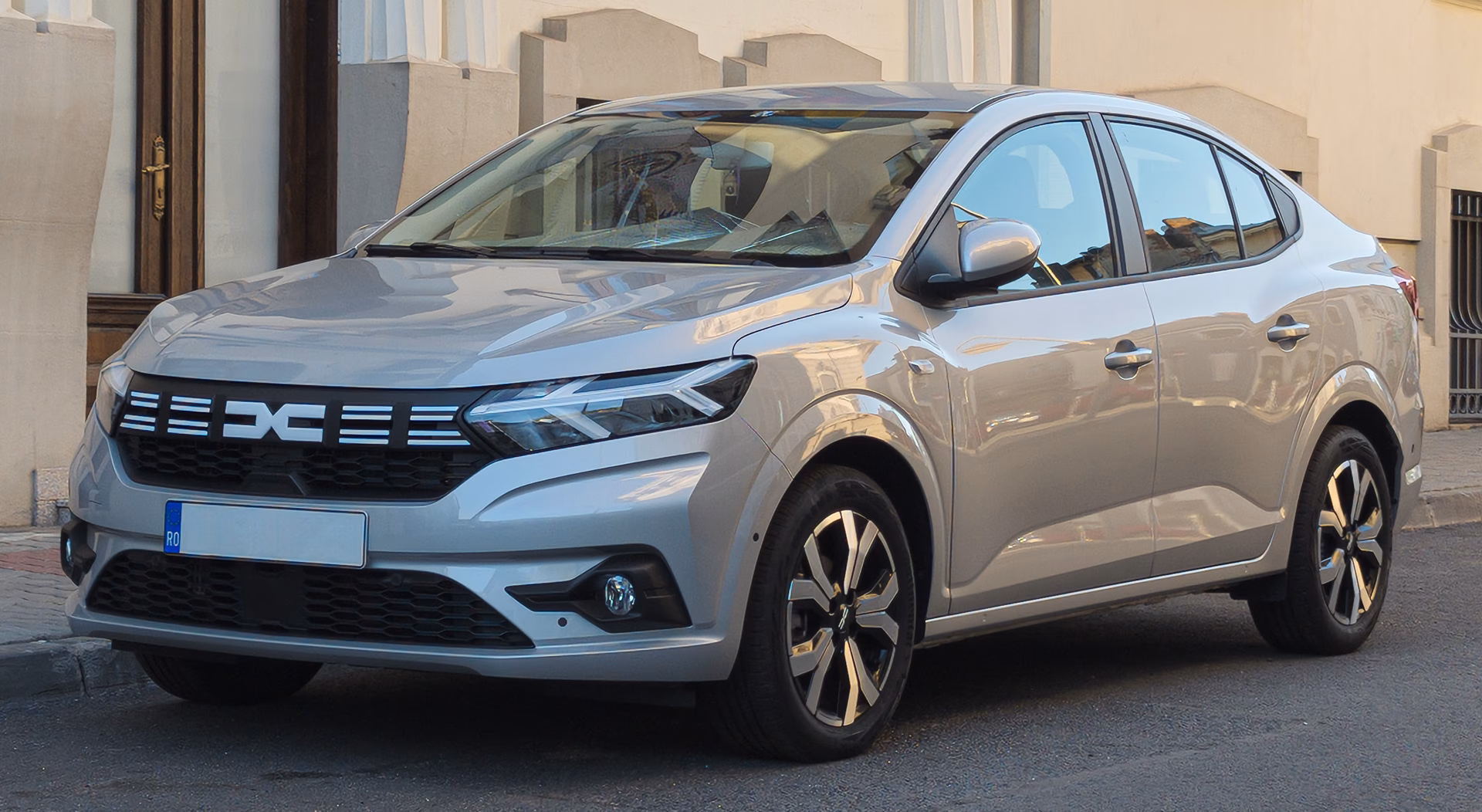 ¿Qué motor tiene el Renault Logan 2017?