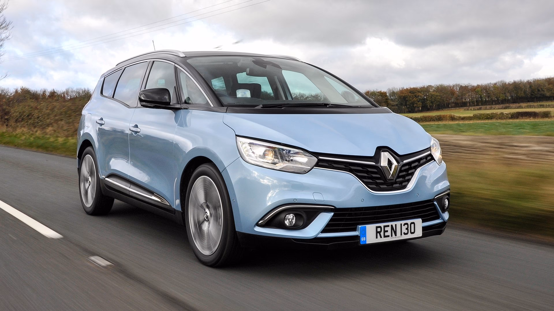 ¿Cuál es el precio de un nuevo Renault Scenic E-Tech eléctrico?